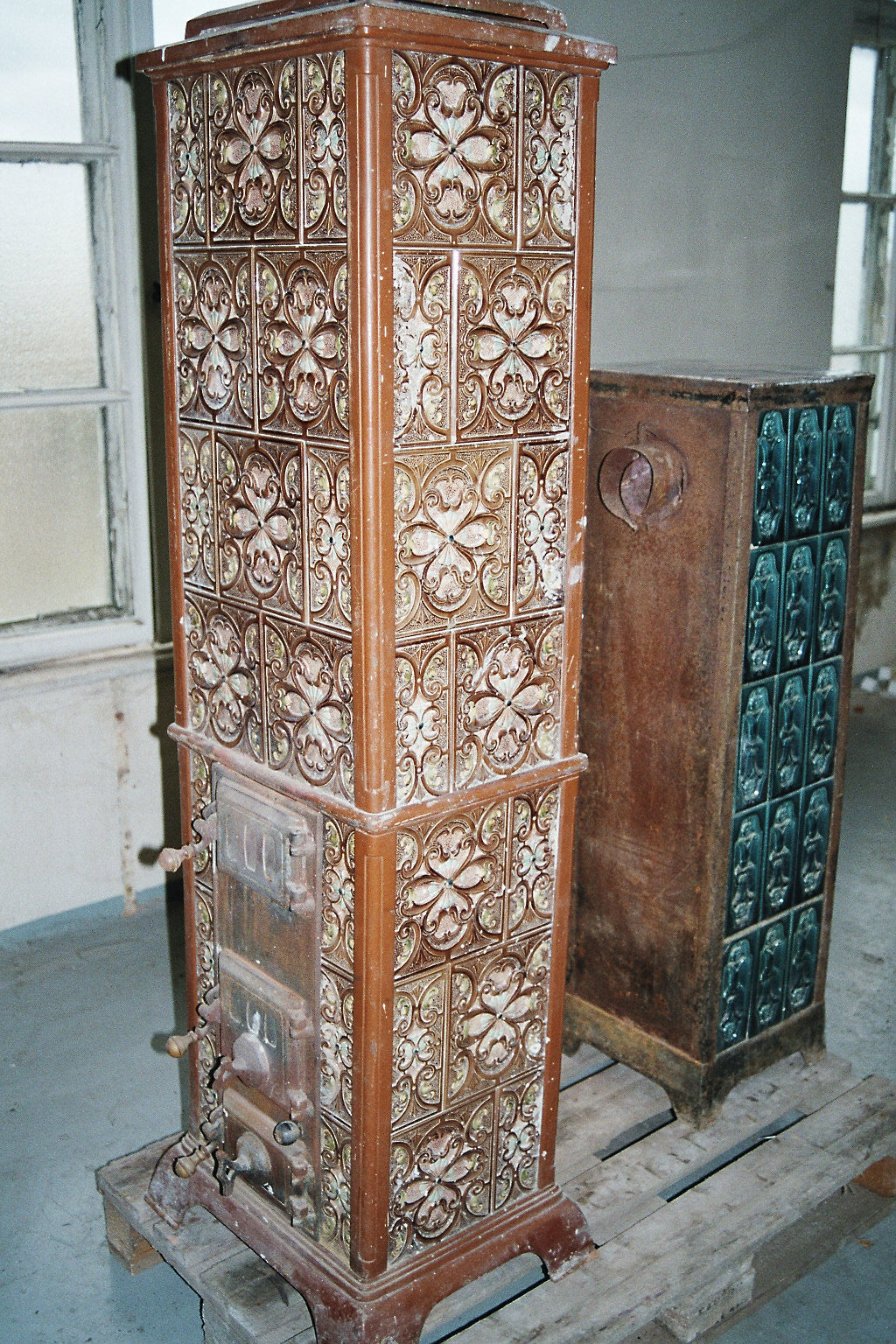 Kachelofen um 1880 - antike-tueren-baustoffe