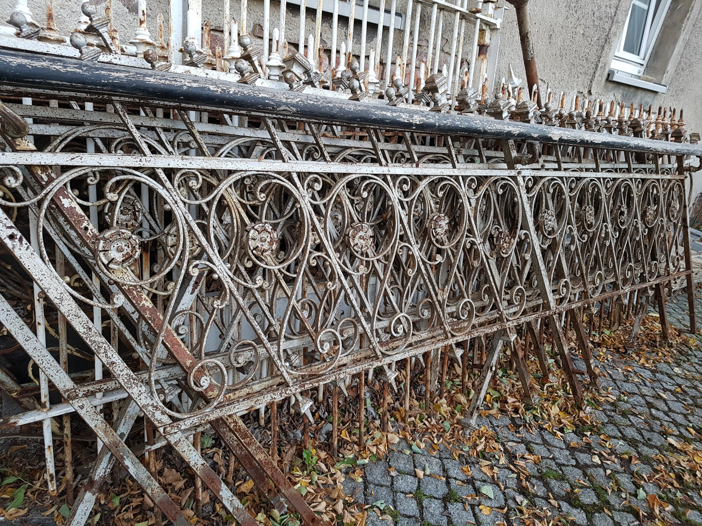 diverse Treppengeländer/schmiedeeisern - antike-tueren-baustoffe