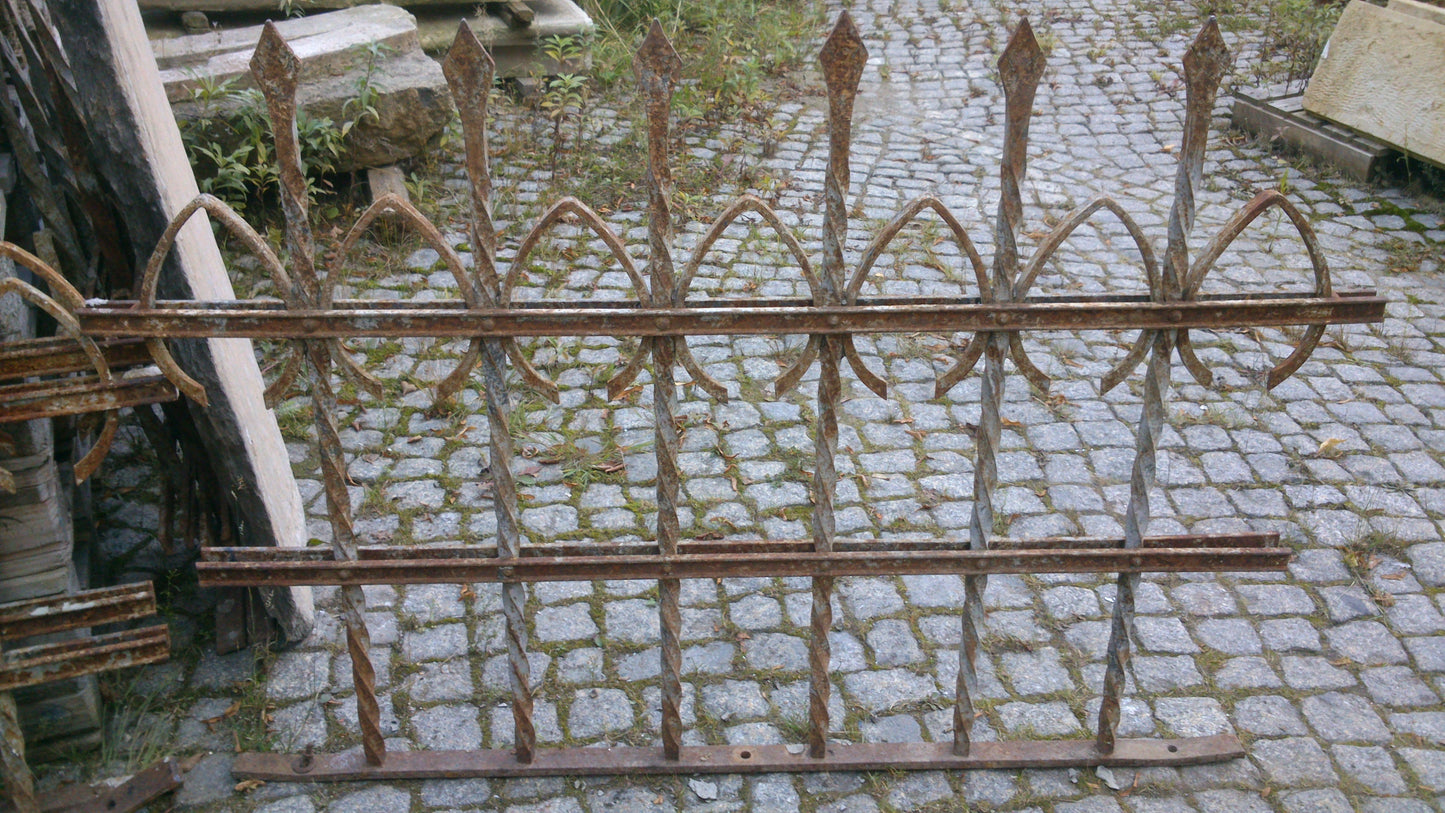 sehr massive Fenstergitter um 1900 - antike-tueren-baustoffe