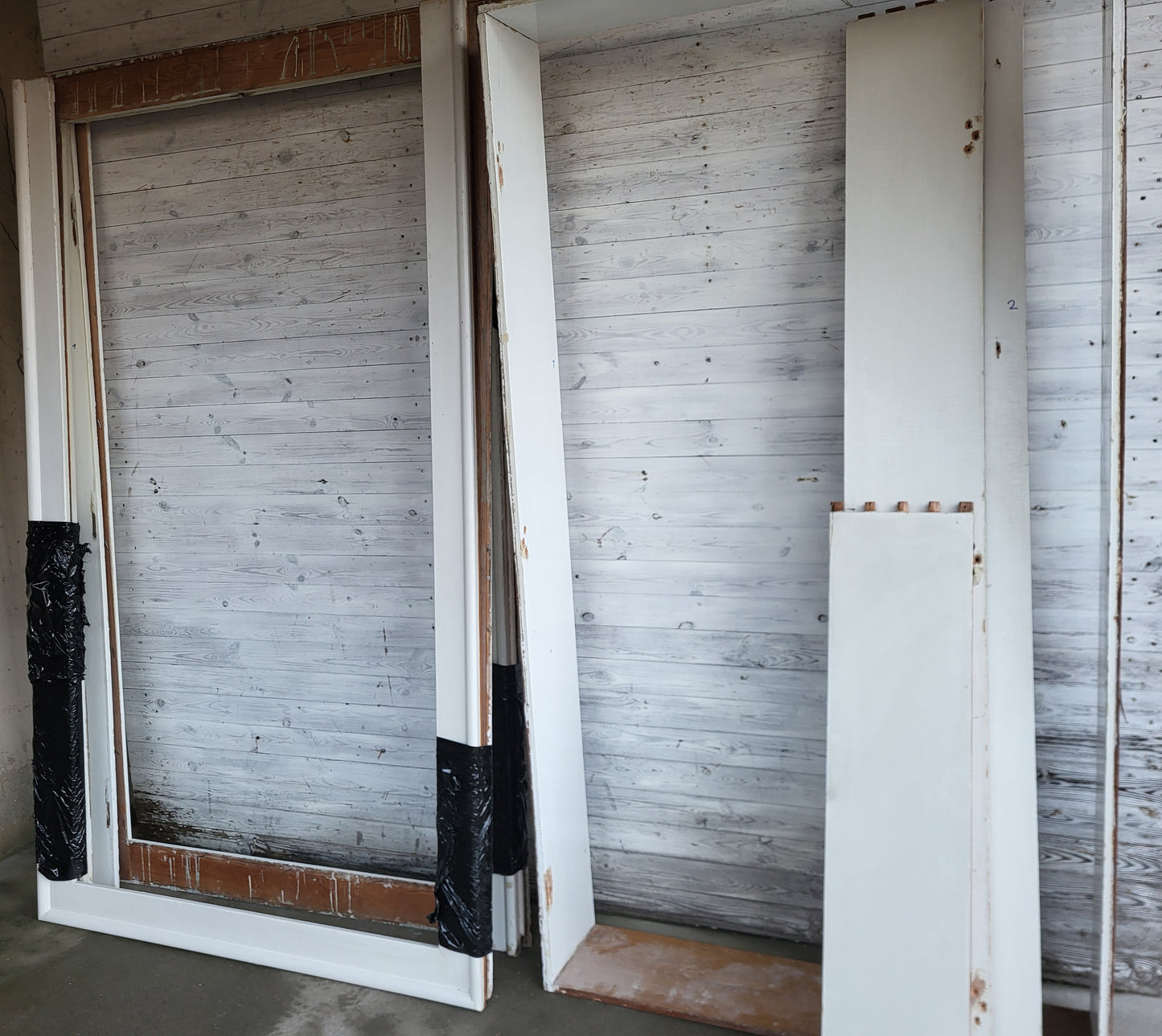 2 St. Hochwertige Türanlagen komplett mit Rahmen um 1924 - IDG/106